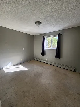 1363 Mobile St — Photo 12