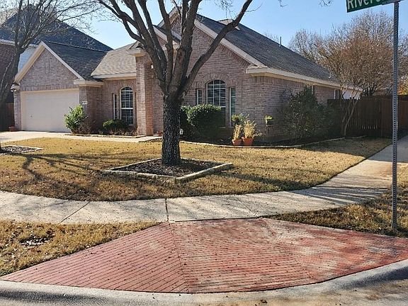 2nd image of 6804 Riverchase Trl