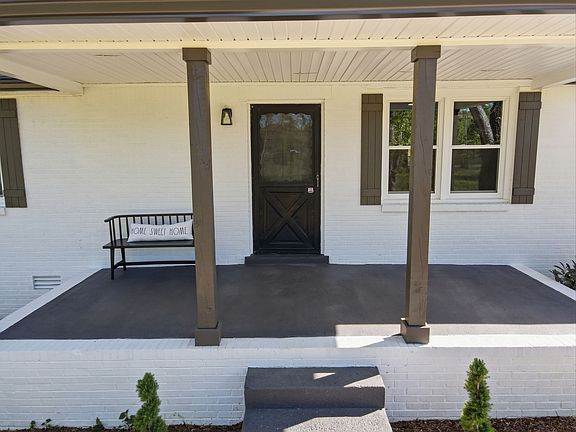 4th image of 2525 Williamsport Pike