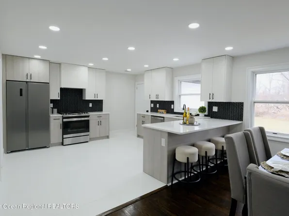 537 Squankum Yellowbrook Road, Farmingdale, NJ 07727