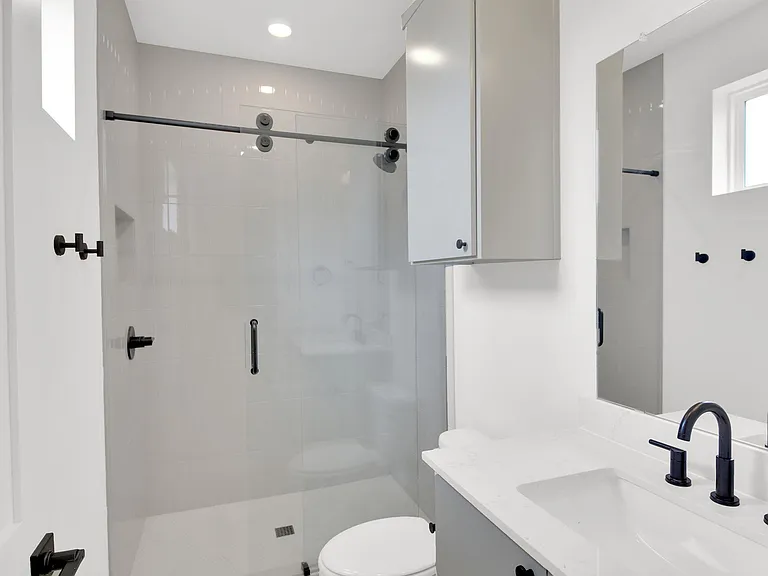 7208 Providence Ave #3A — Photo 26