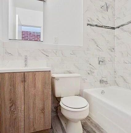 4th image of 22 Jones St APT 5C