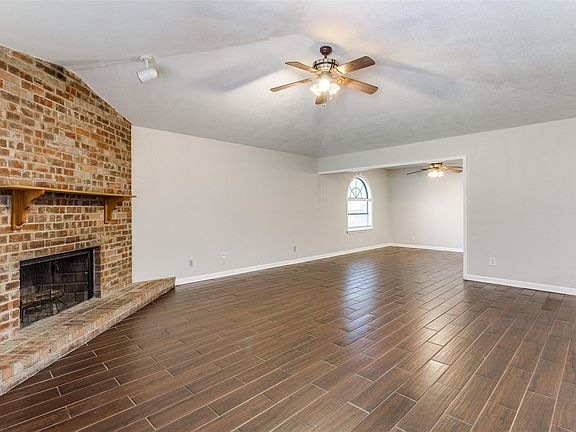 2nd image of 804 Dogwood Dr
