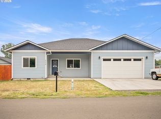 2704 N Greenwood St, La Grande, OR 97850