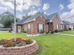 210 Bon Mange Cir, Lafayette, LA 70506