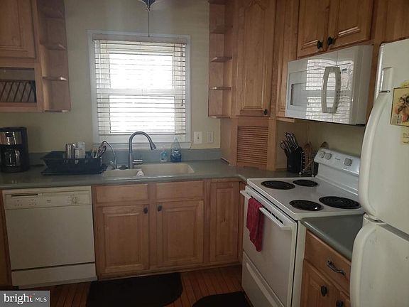 3rd image of 12197 Cinnamon St