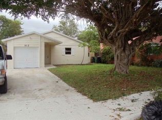 512 N D St, Lake Worth, FL 33460