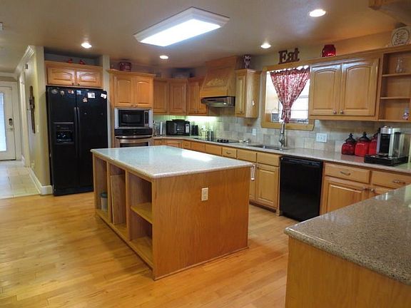 5th image of 510 County Road 3270
