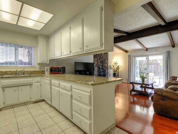 3rd image of 5616 Sperry Dr