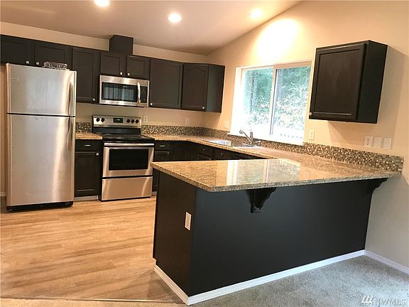 4th image of 18134 Hi Lo Ct SE