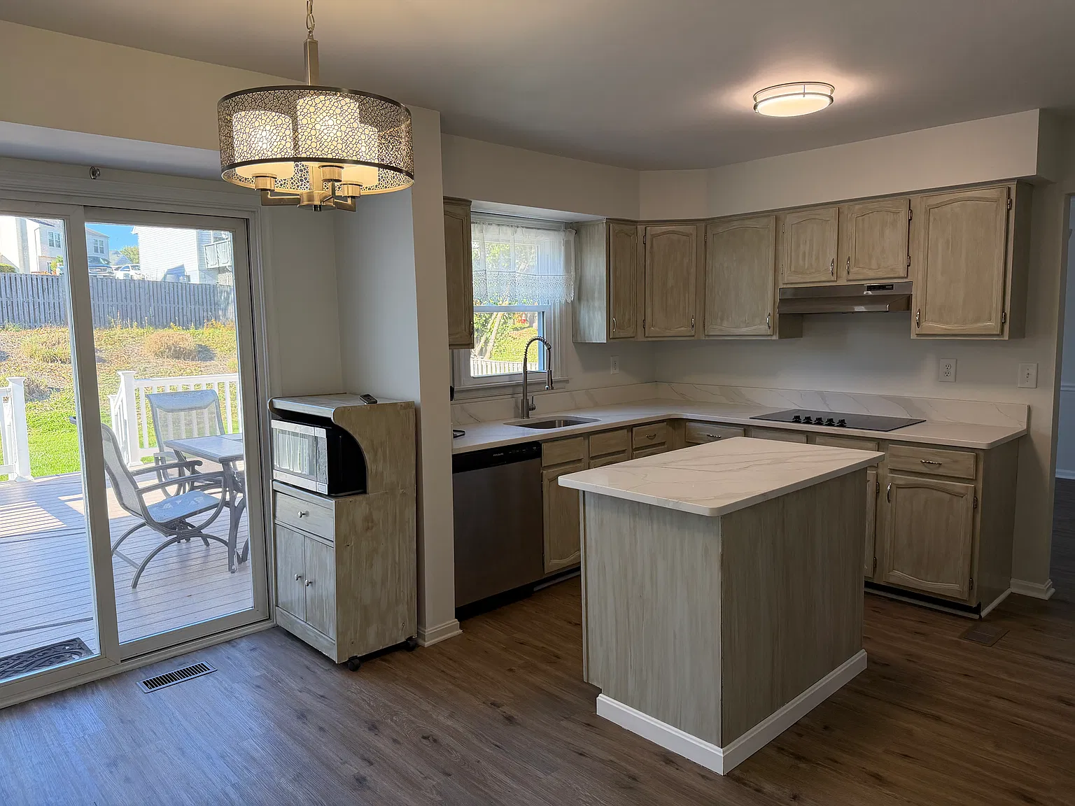3 bed, 2.5 bath, 1728 sqft, $3,000 — Photo 4