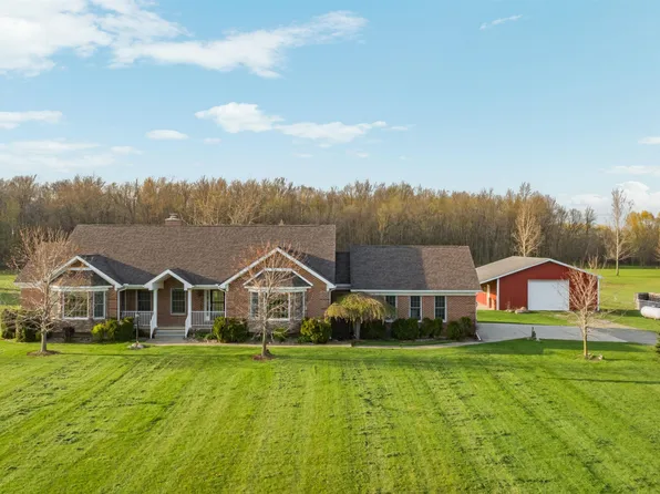 13148 Hunt Rd, Riley, MI 48041