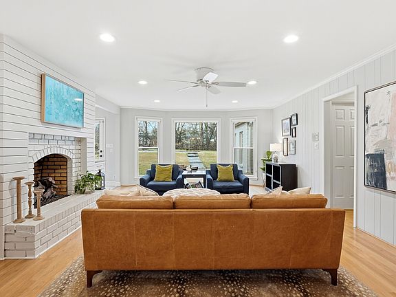5th image of 6306 Milbrook Rd