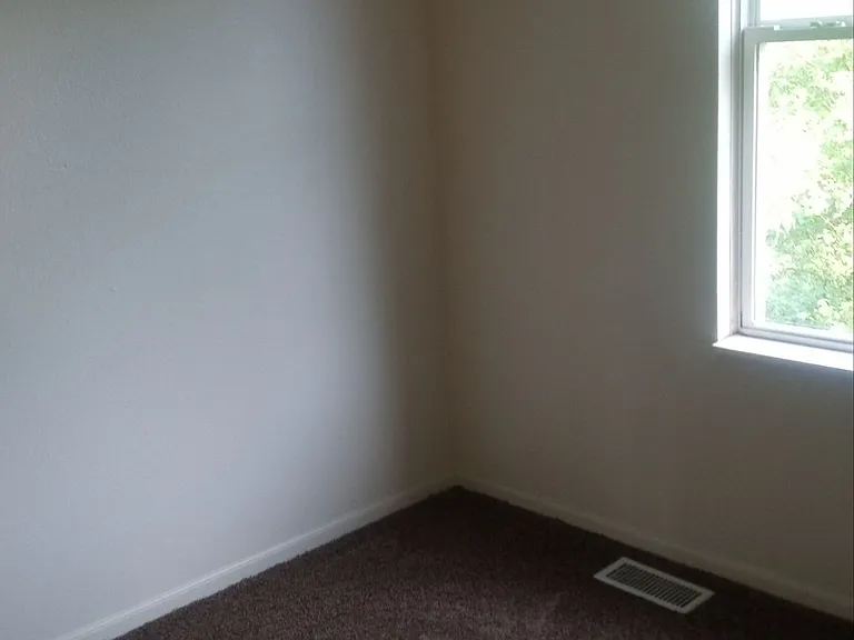 914 E Bancroft St — Photo 20