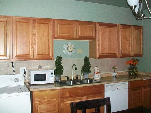 5th image of 7405 Mojave Dr