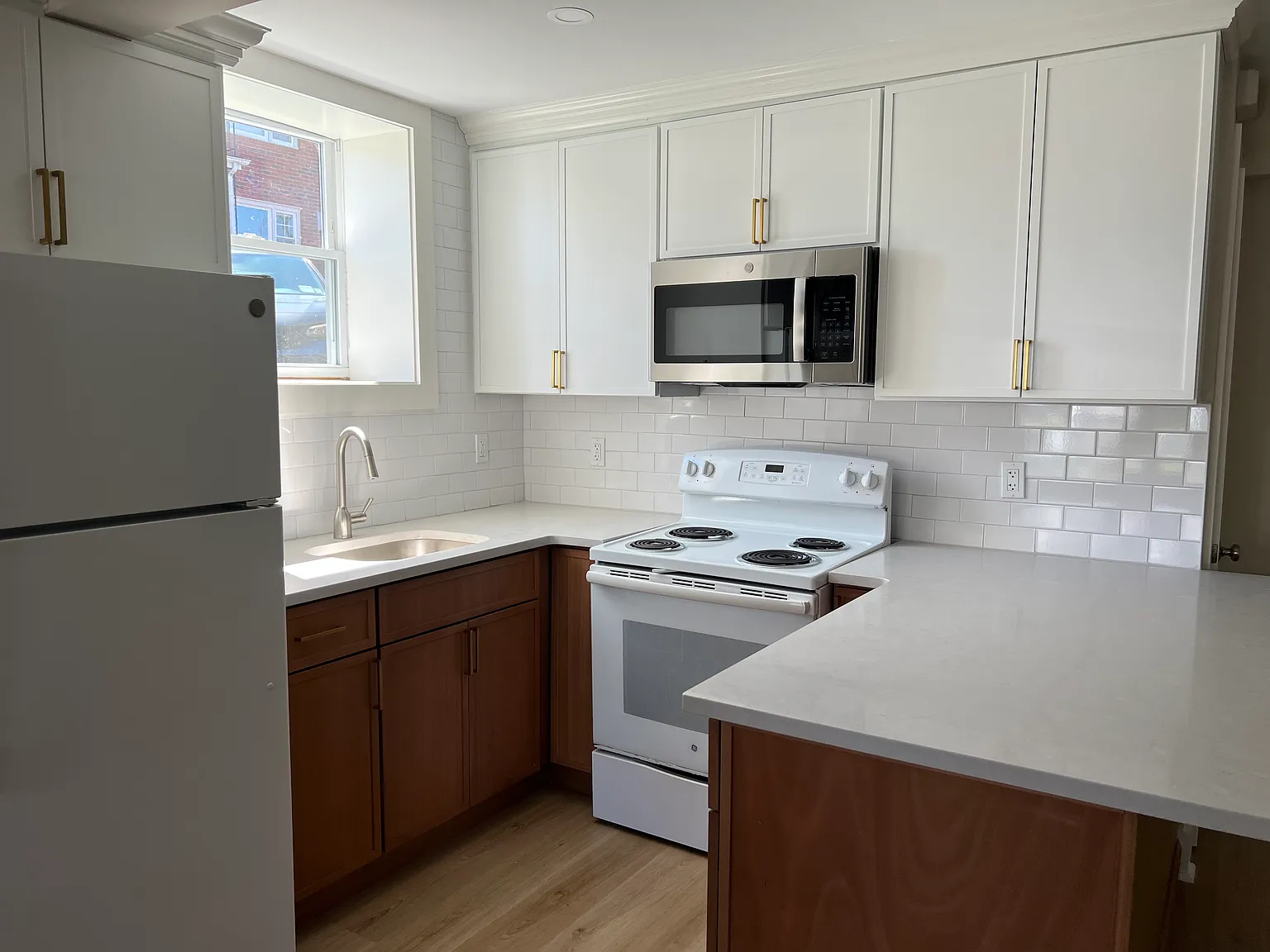 1 bed, 600 sqft, $2,100 — Photo 3