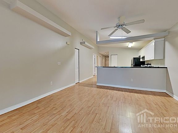4th image of 23039 Clearwater Pl