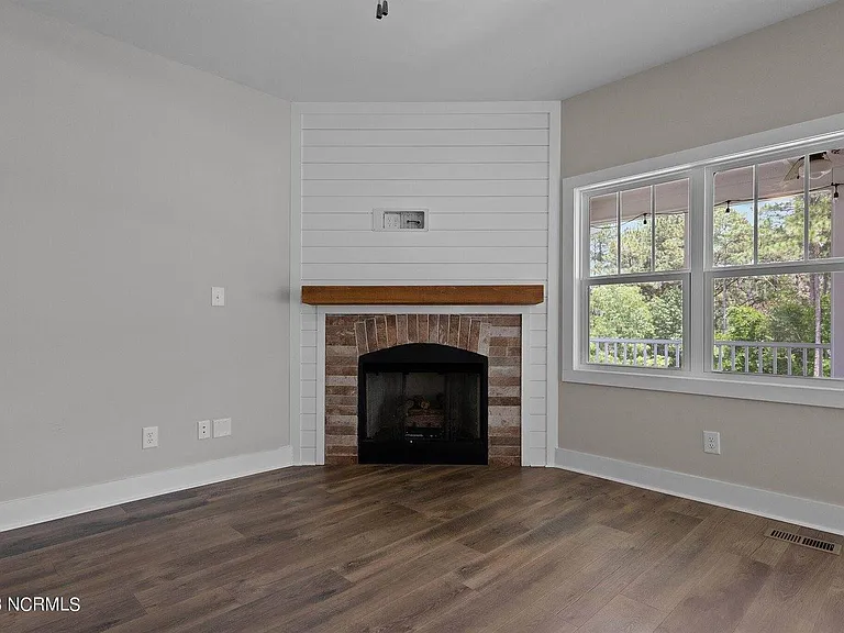 139 Crestview Rd — Photo 7