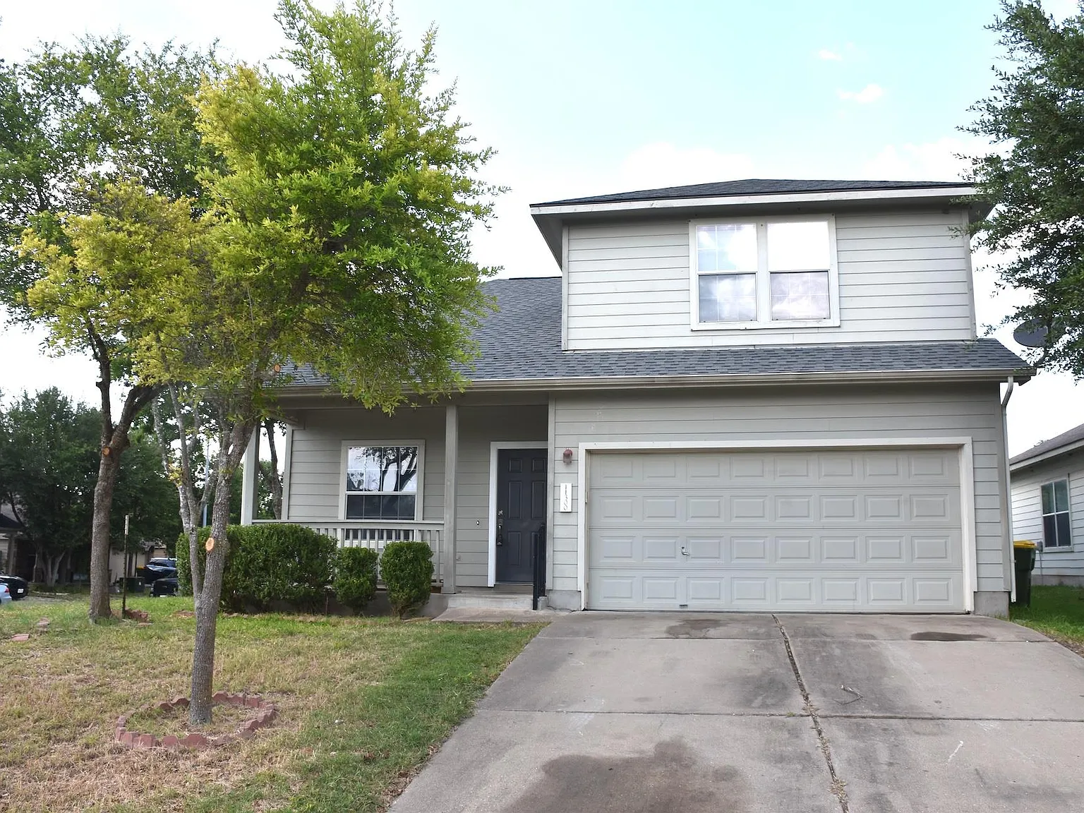 4 bed, 2.5 bath, 1813 sqft, $1,900 — Photo 1