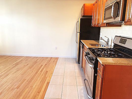 3rd image of 14-34 31st Ave #3CC