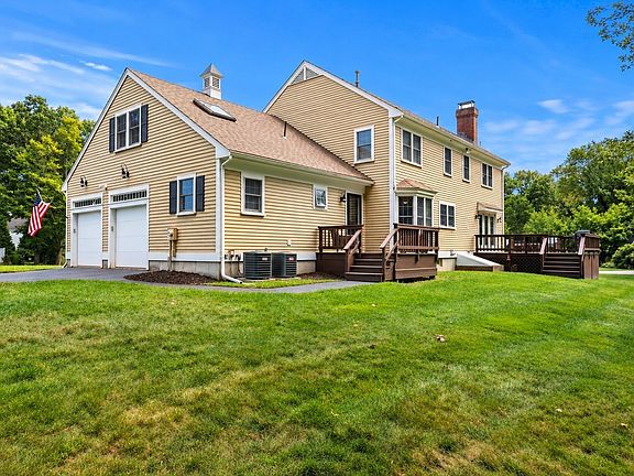 3rd image of 20 Virginia Ln