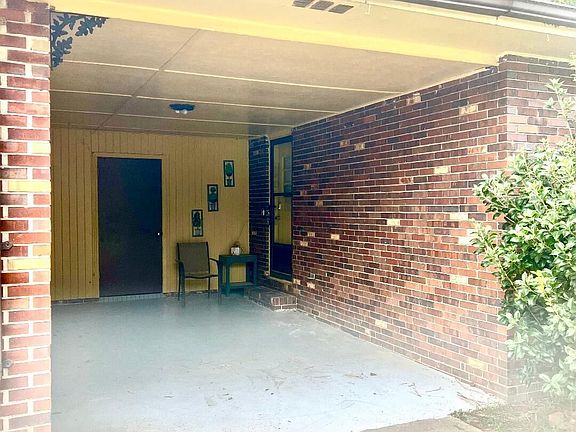 2nd image of 1770 Holly Hill Rd