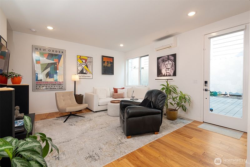5th image of 1524 13th Avenue S #A