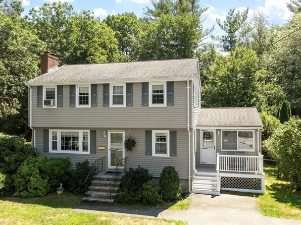7 Susan Dr, North Reading, MA 01864
