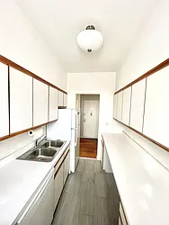 Rented by Chana Ofek, LREB