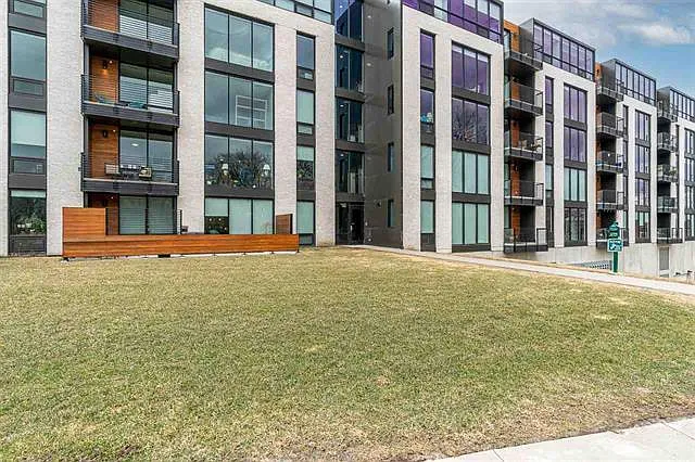1 University Way - 211 — Photo 1