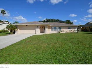 9726 Oxford St, Naples, FL 34109