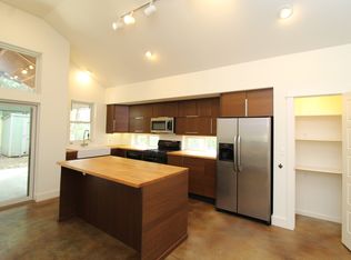 420 S Church Ave, Fayetteville, AR 72701