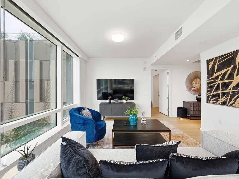 877 Francisco St #728 — Photo 6