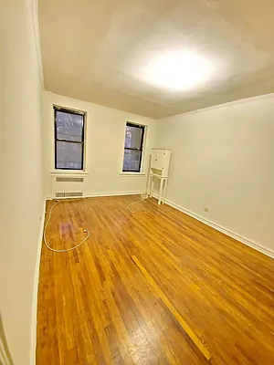 Rented by Smart NY Realty LLC | media 13