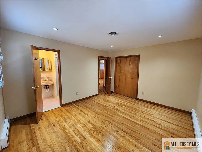 968 New Dover Rd — Photo 7