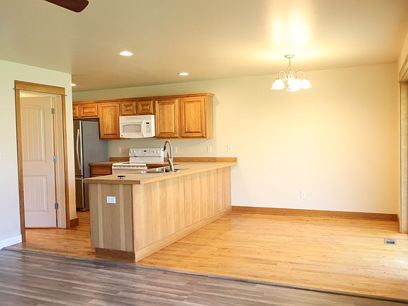 4th image of 5447 Glenellen Dr APT 10