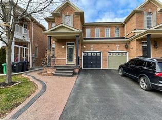22 Amaryllis Dr, Brampton, ON L7A0M4