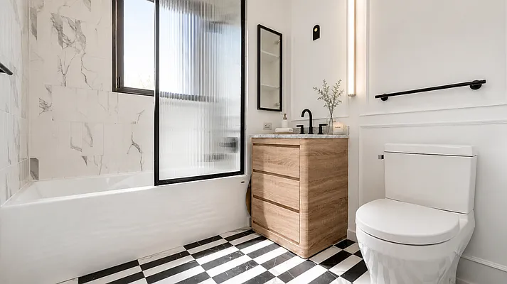Rented by WM Leasing Management LLC | media 5