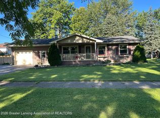810 S Church St, Saint Johns, MI 48879