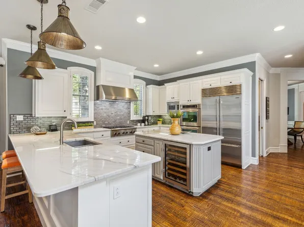 910 Parkview Ln, Southlake, TX 76092