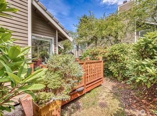 17320 97th Pl SW APT 610, Vashon, WA 98070