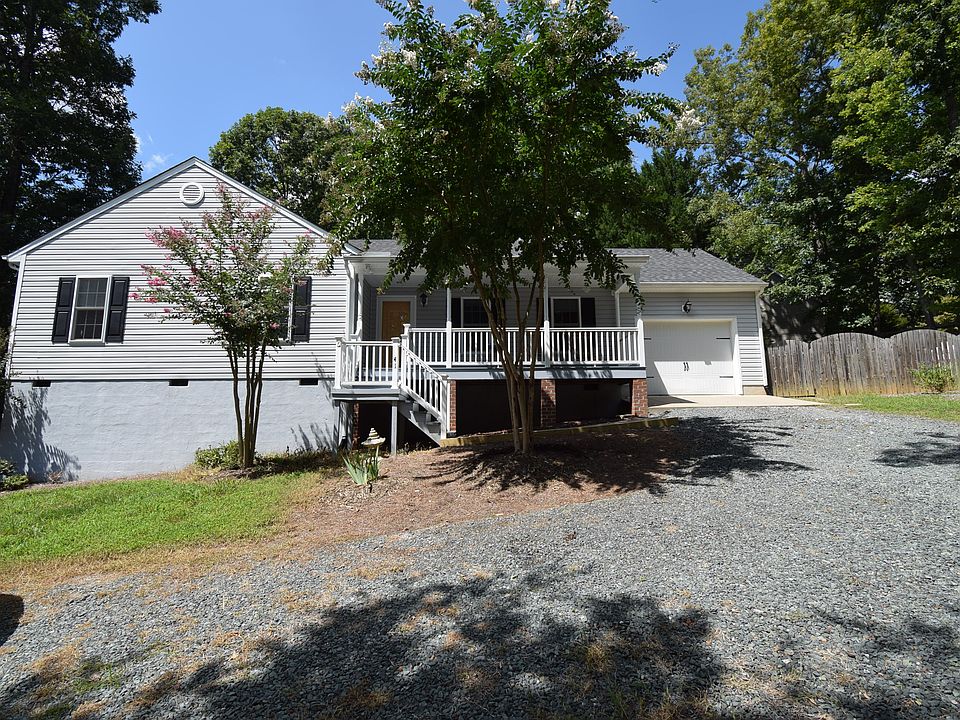 1st image of 41 Woodlawn Dr