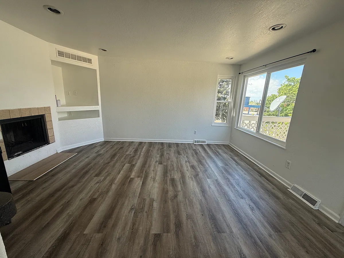 Building Photo - 4571 S Hannibal St #28