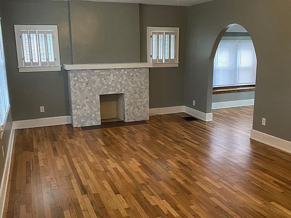 2nd image of 5565 Kentland Ave