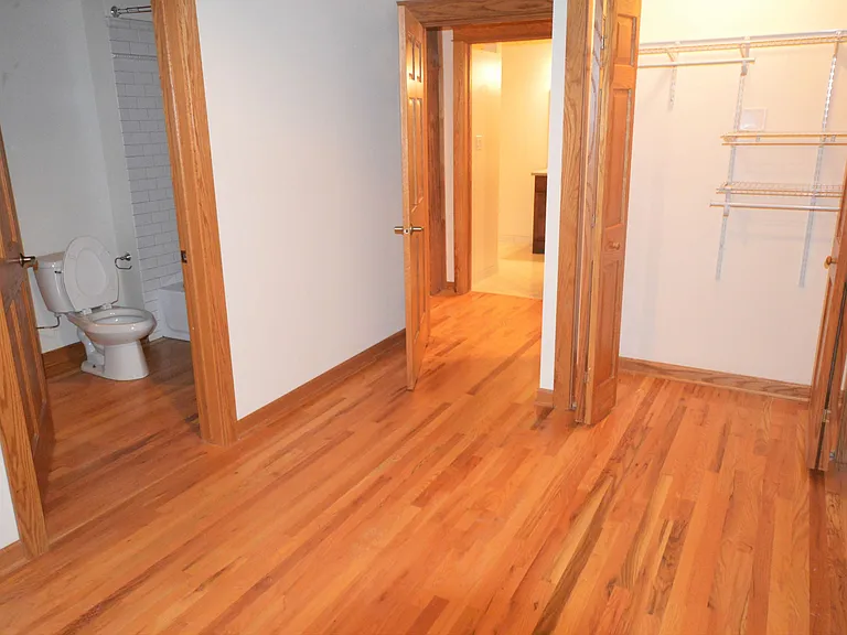 216 N May St #102 — Photo 7