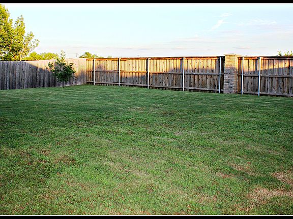 4th image of 3609 Sonoma Dr