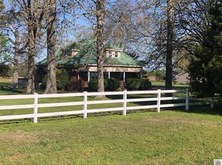 893 Peach Orchard Rd, Murray, KY 42071