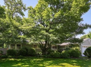 65 Walnut Ave, Somerset, NJ 08873