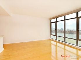 1 Northside Piers