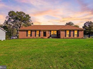 19 Fenway Dr, Charles Town, WV 25414